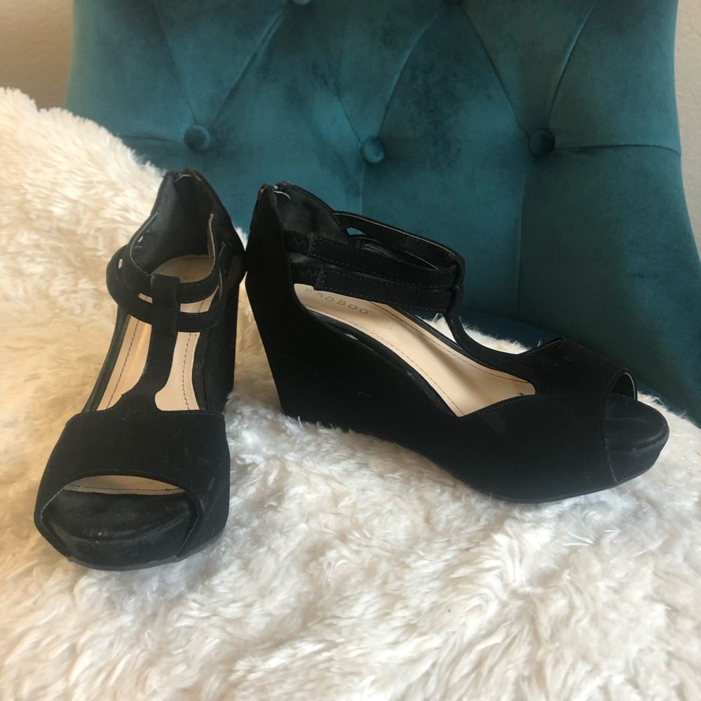 T Strap Peep Toe Wedges